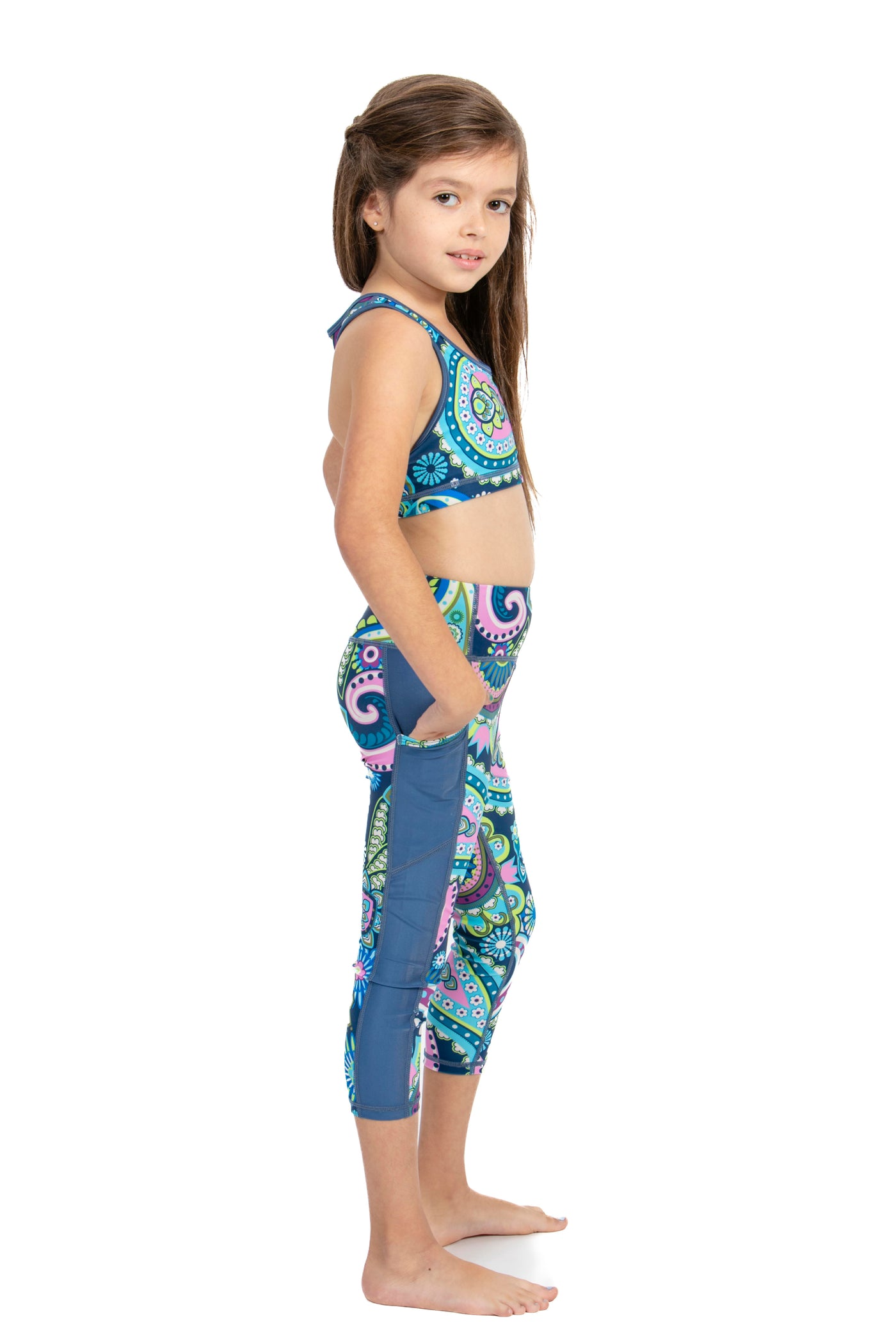 Buy IndiWeaves Girls Crepe Digital Printed Tight Fit Capri 3/4th